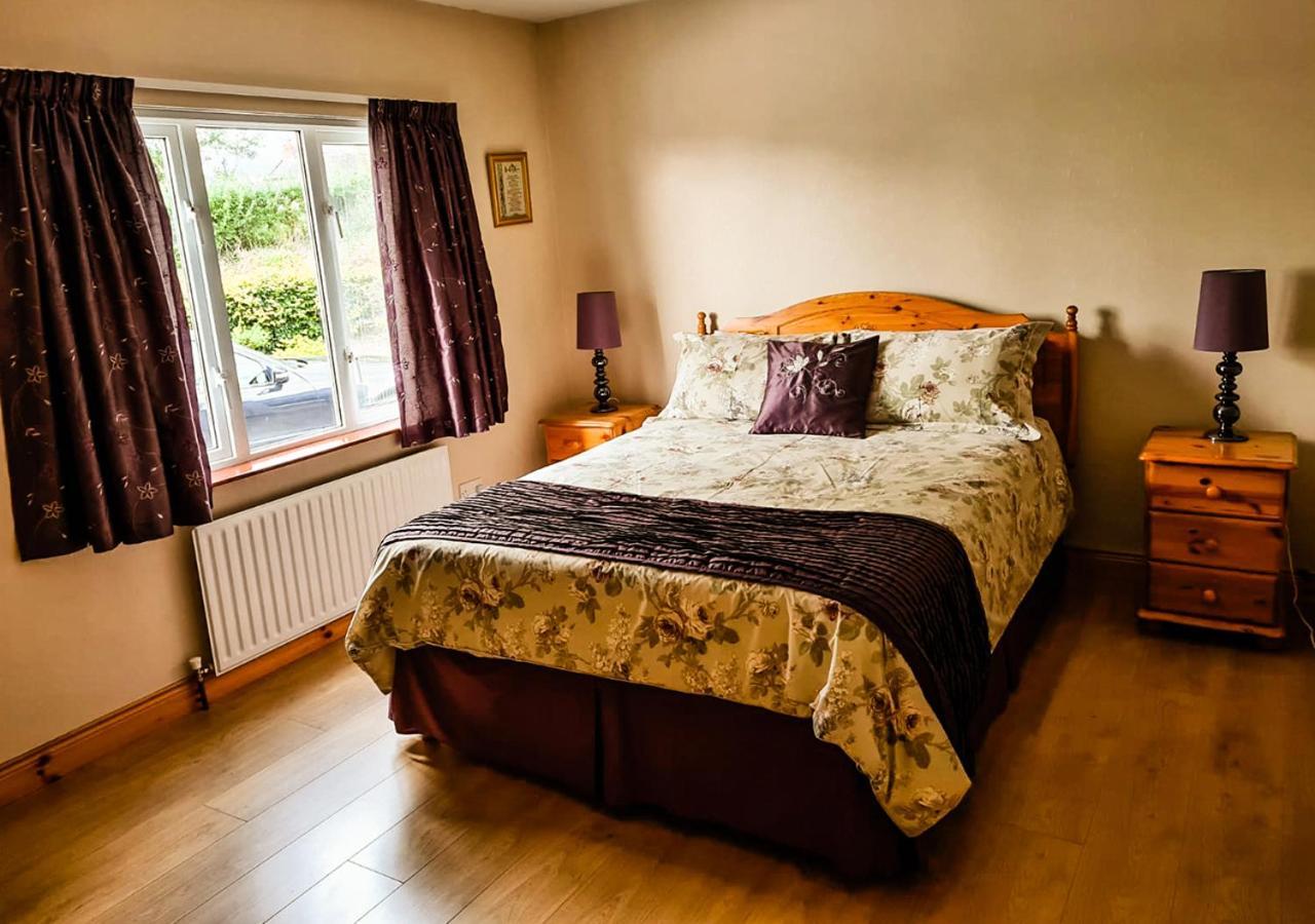 Moat Holiday Rental Lisnaskea Kültér fotó