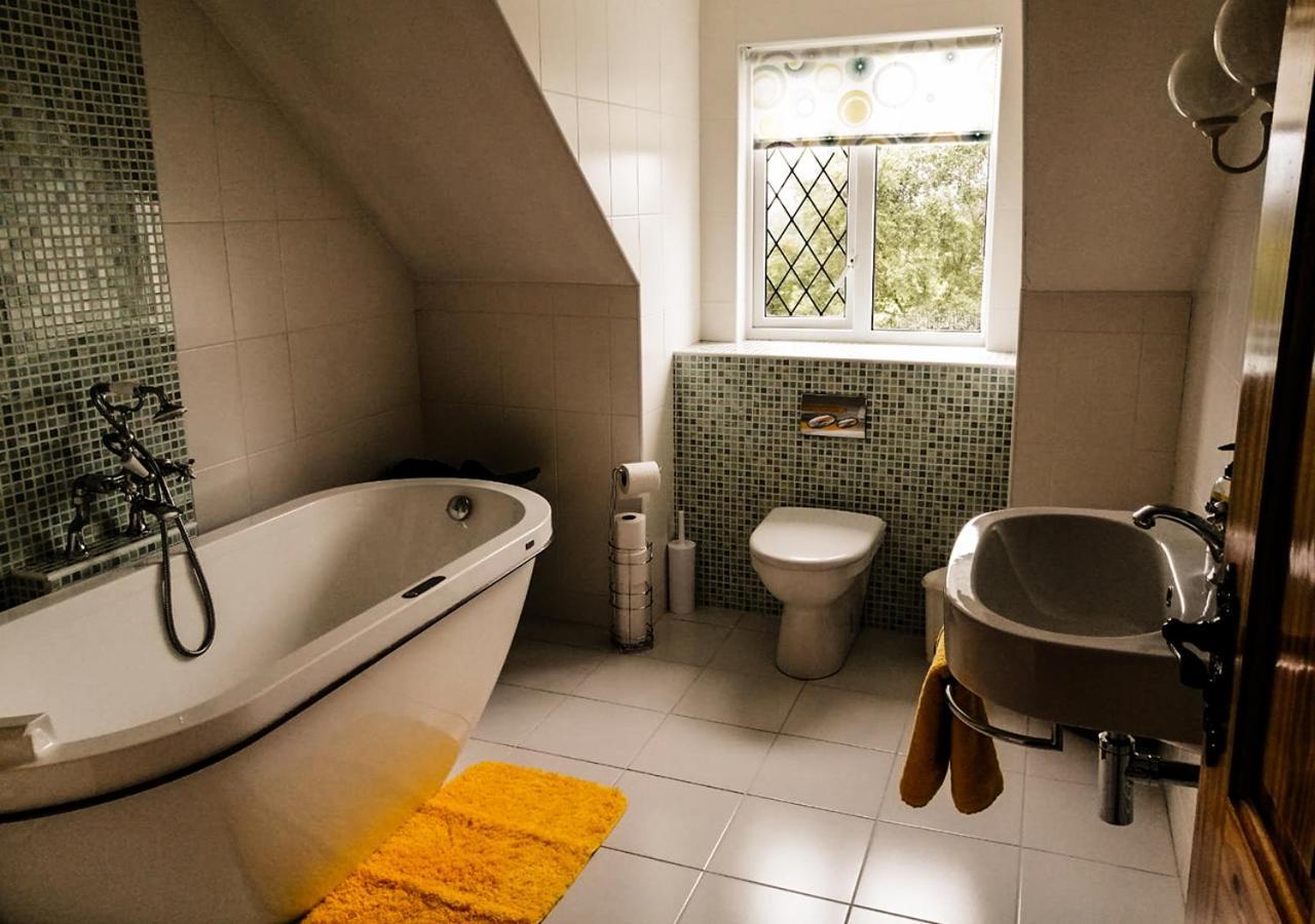 Moat Holiday Rental Lisnaskea Kültér fotó
