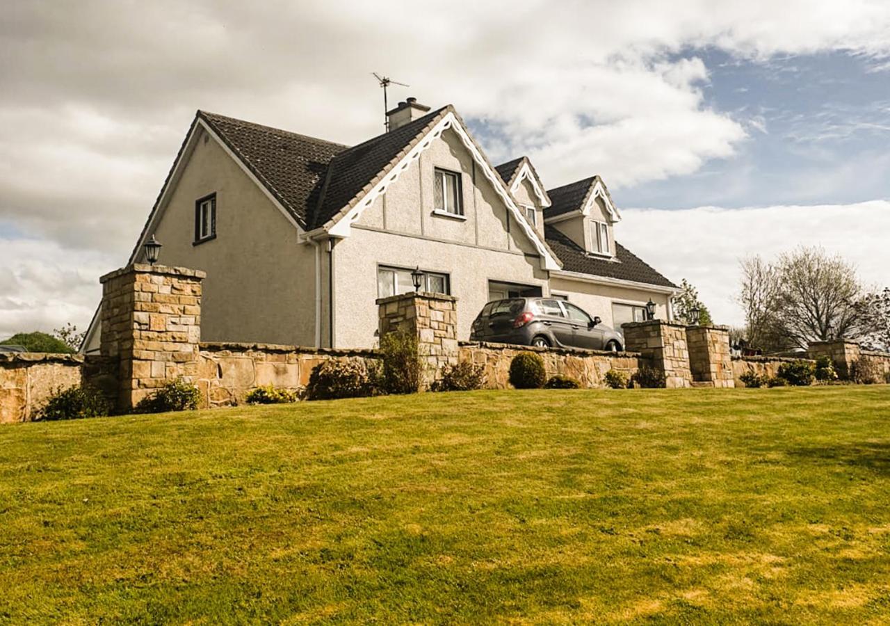 Moat Holiday Rental Lisnaskea Kültér fotó