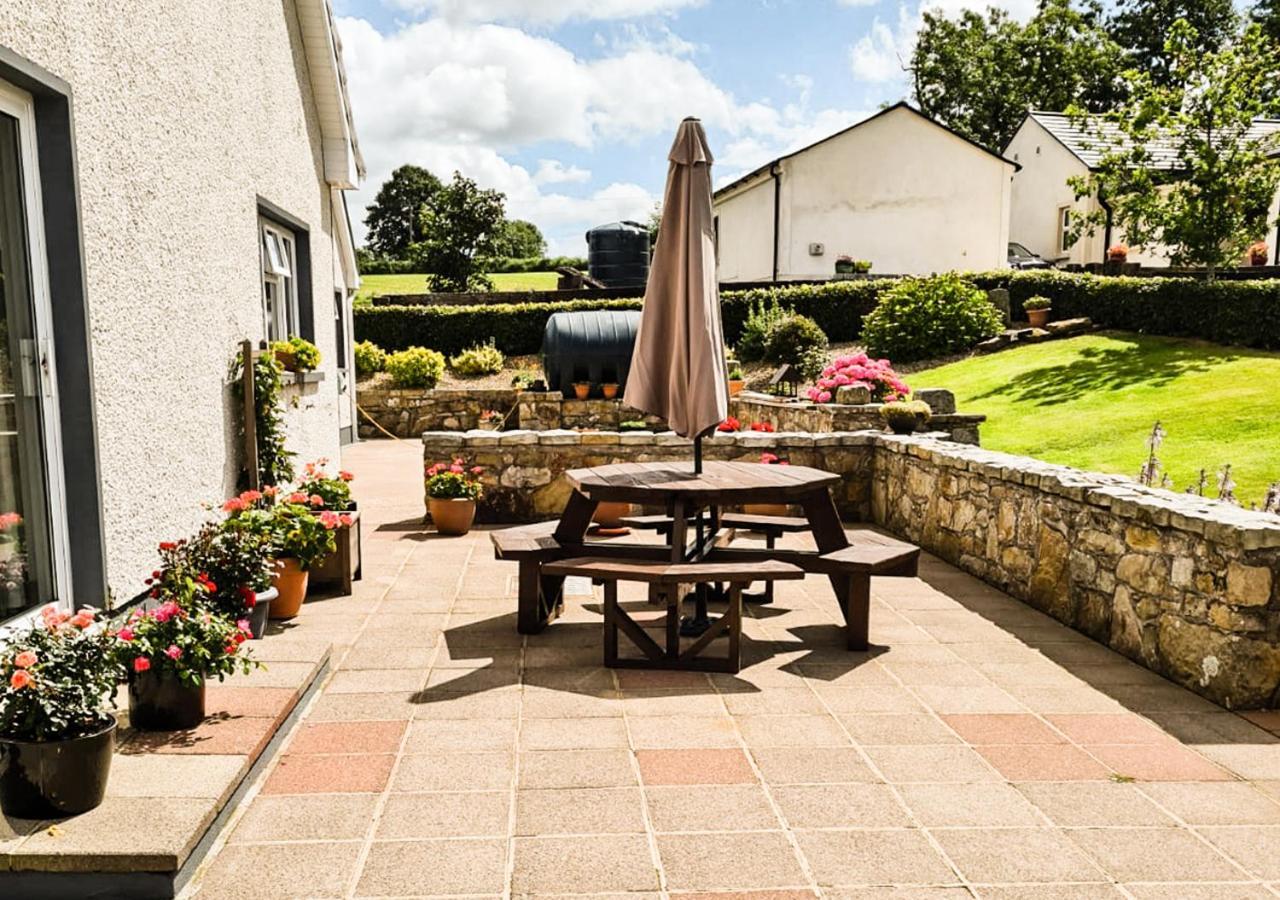Moat Holiday Rental Lisnaskea Kültér fotó