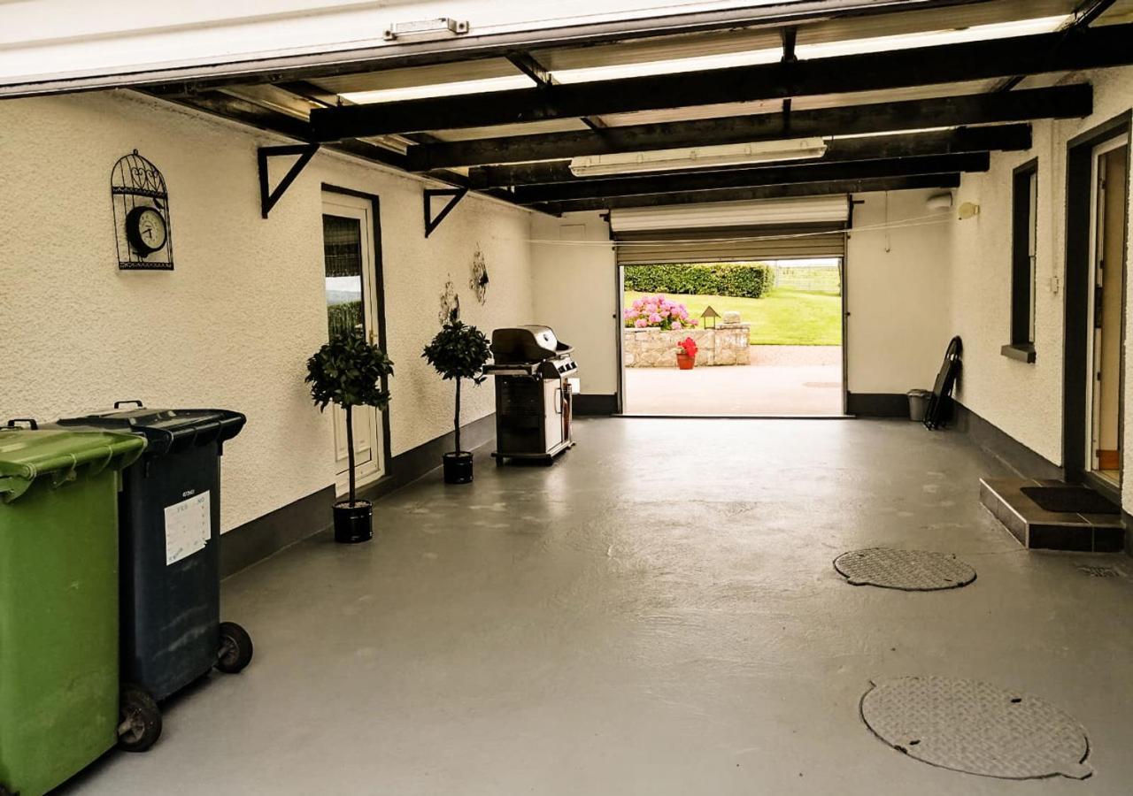 Moat Holiday Rental Lisnaskea Kültér fotó